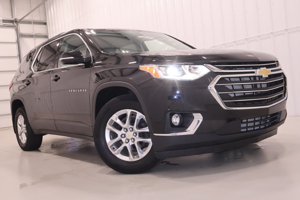 Used 2020 Chevrolet Traverse LT w/ LPO, Floor Liner Package AWD/4WD image 41