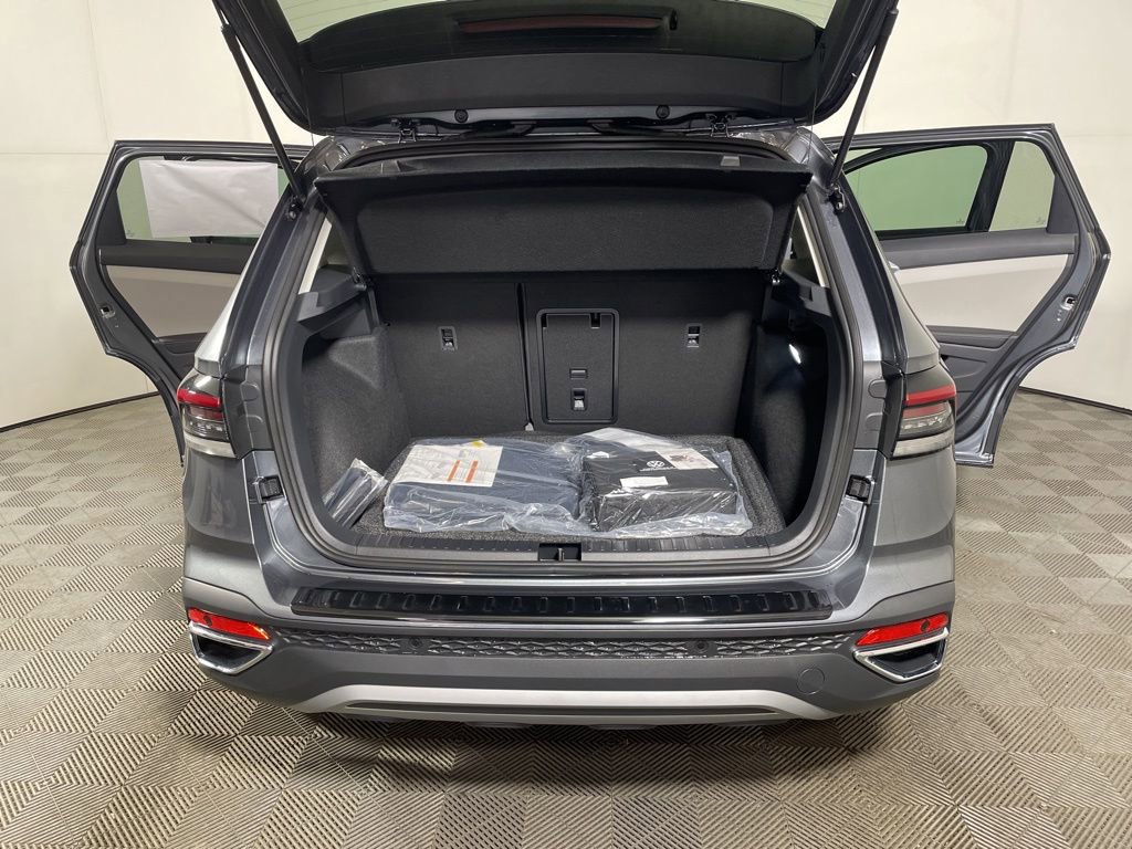 New 2026 Volkswagen Taos SE AWD/4WD image 20