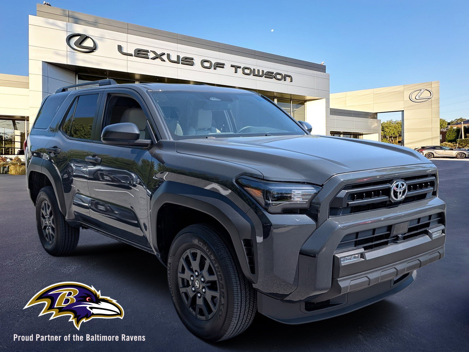 Used 2025 Toyota 4Runner SR5 AWD/4WD image 1