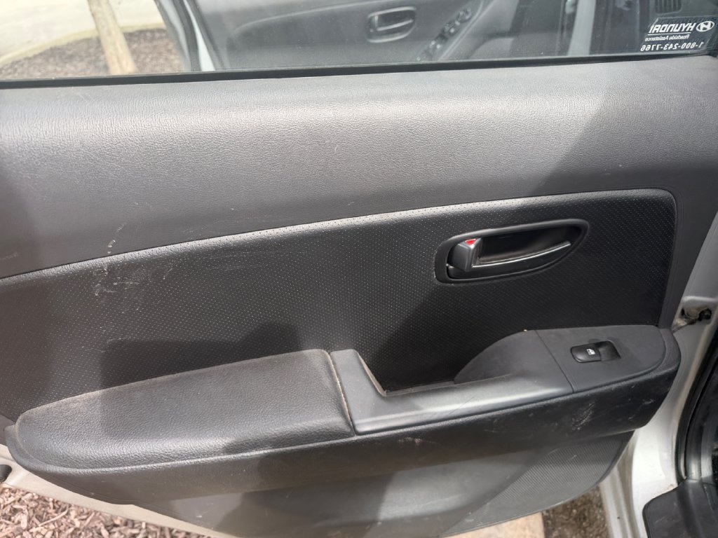 Used 2009 Hyundai Elantra SE FWD image 32
