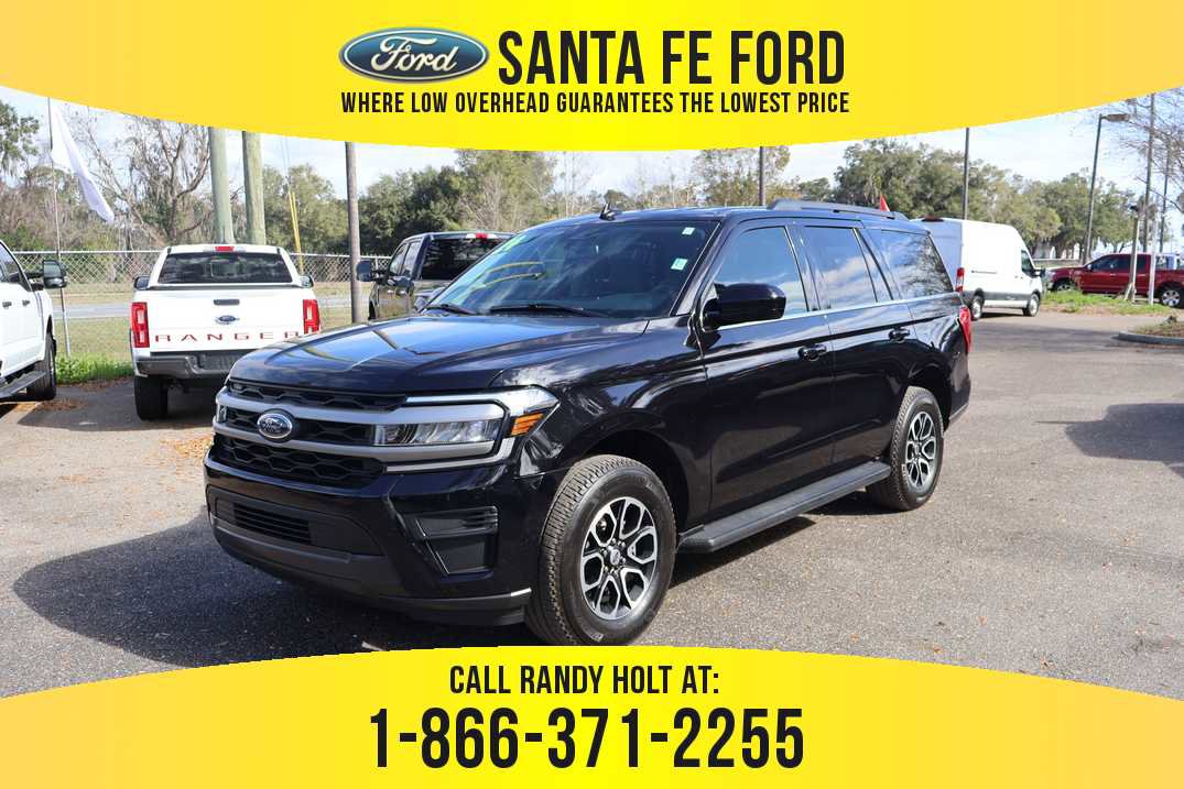 Used 2024 Ford Expedition XLT image 1