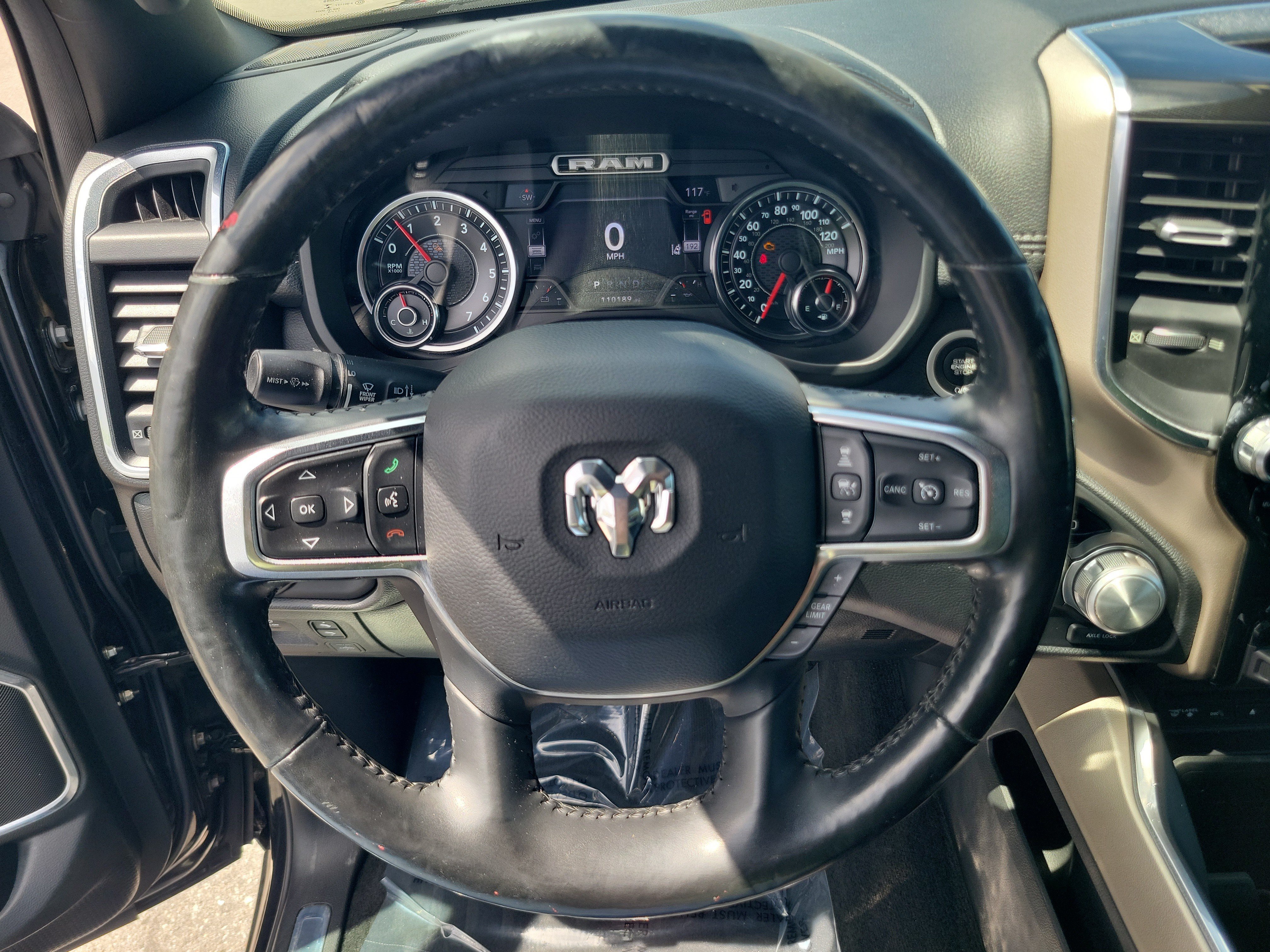 Used 2019 RAM 1500 Laramie AWD/4WD image 18