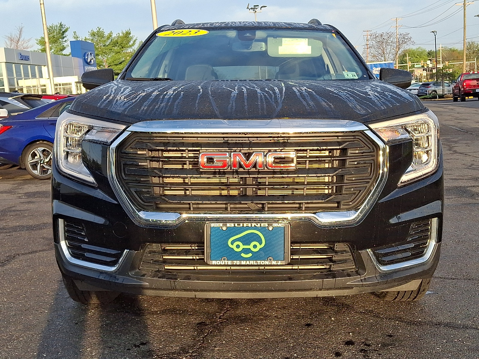 Certified 2023 GMC Terrain SLE w/ Driver Convenience Package image 2