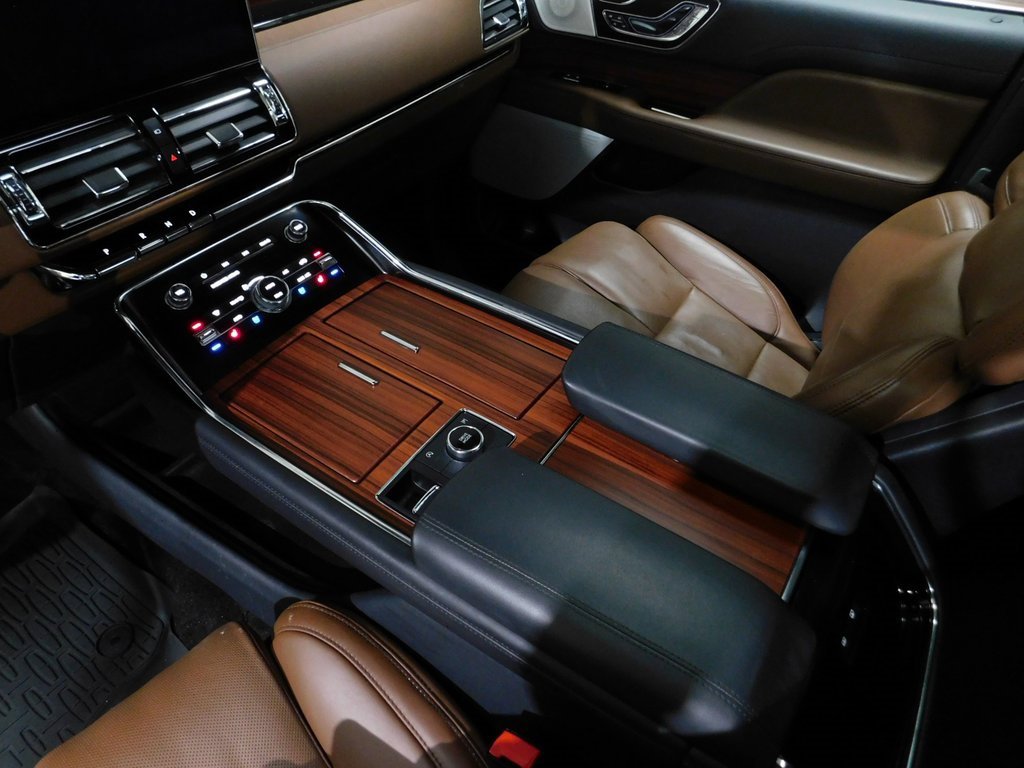 Used 2024 Lincoln Navigator L Reserve w/ Equipment Group 201A image 72