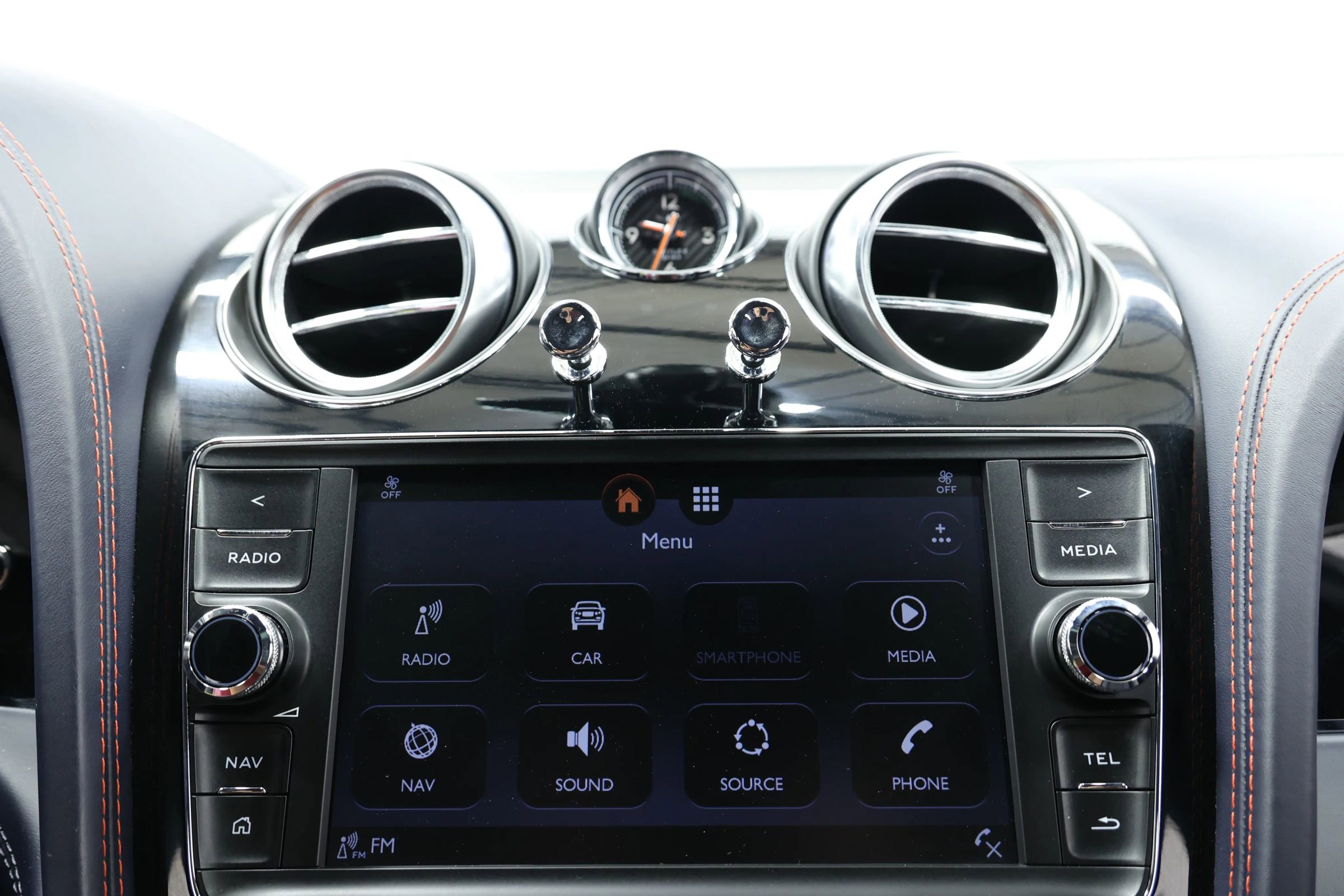 Used 2019 Bentley Bentayga AWD/4WD image 39