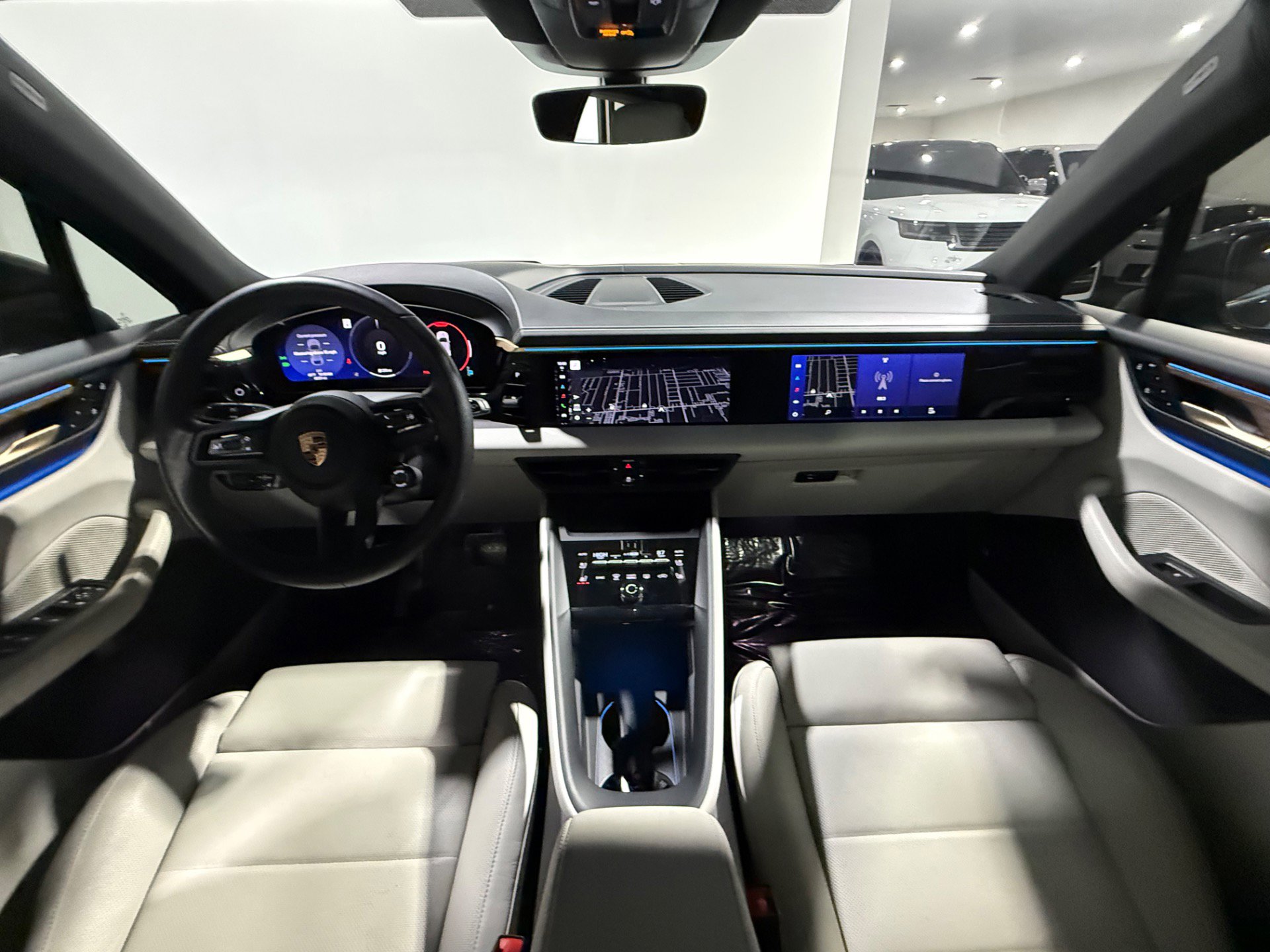 Used 2024 Porsche Macan 4 Electric w/ Premium Package image 38