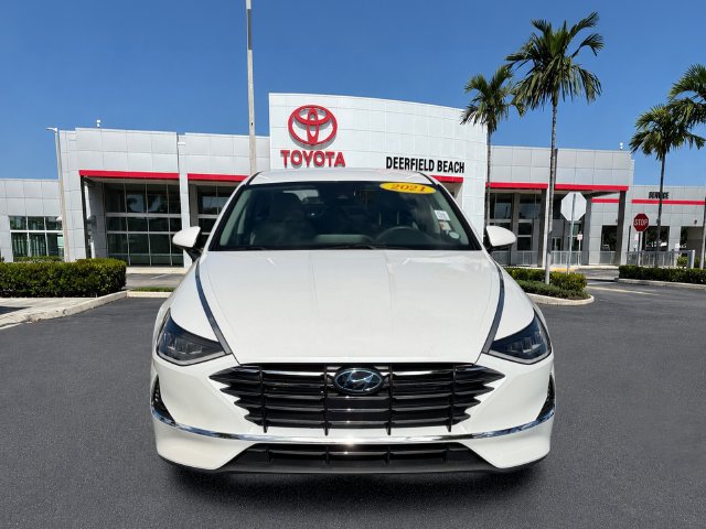 Used 2021 Hyundai Sonata SE FWD image 2