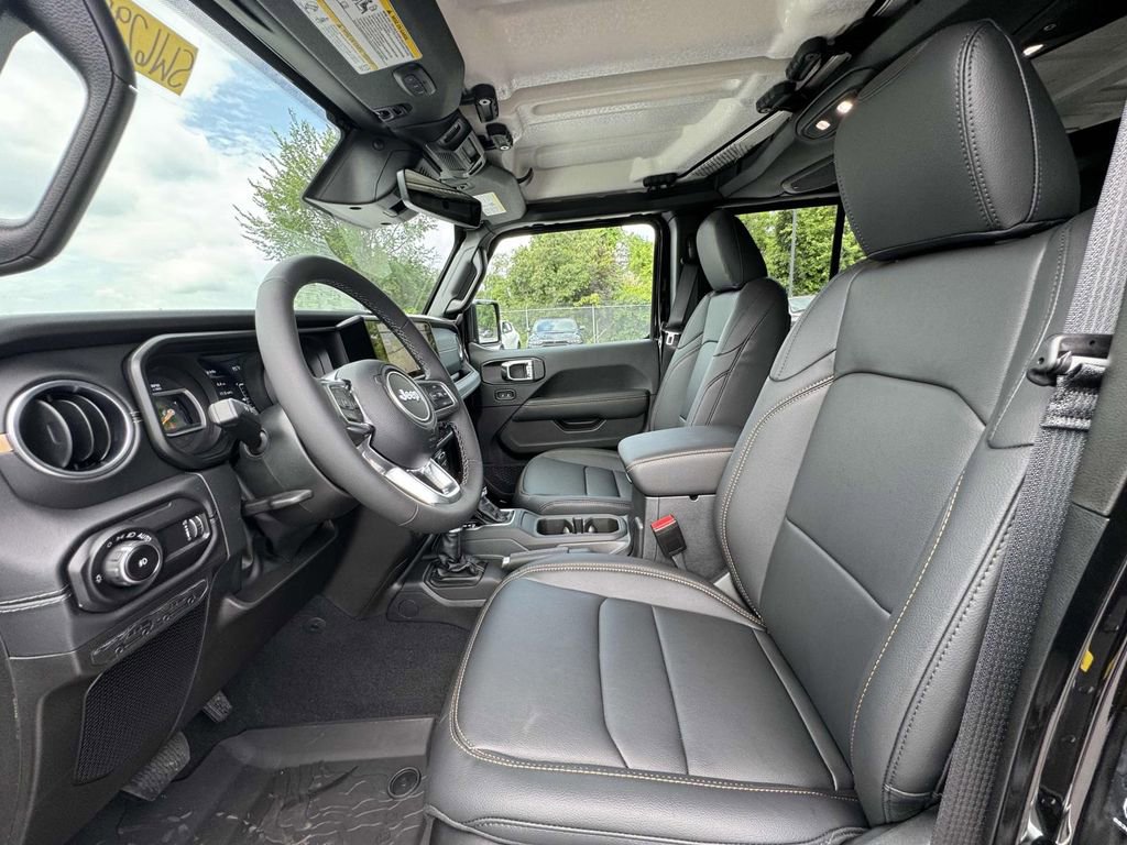 New 2025 Jeep Wrangler Sahara w/ Technology Group image 14