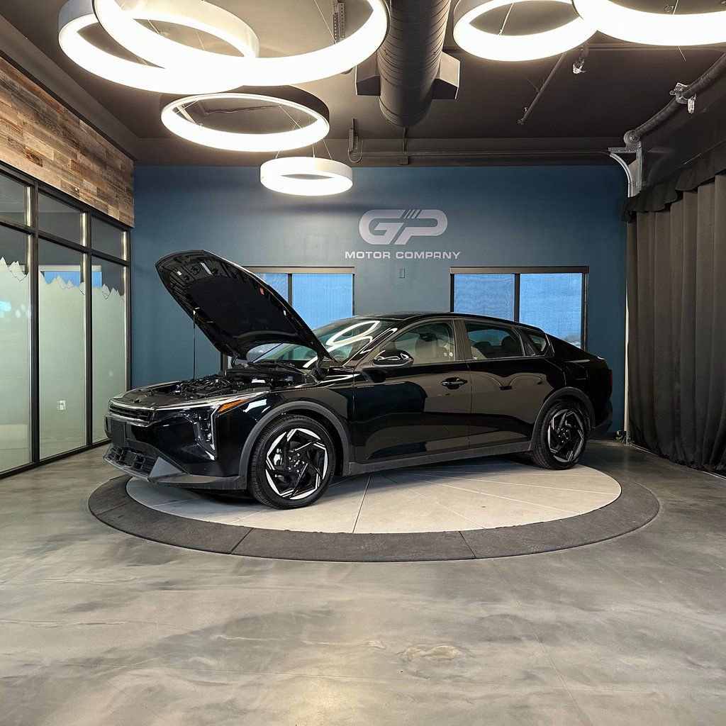 Used 2025 Kia K4 EX image 26