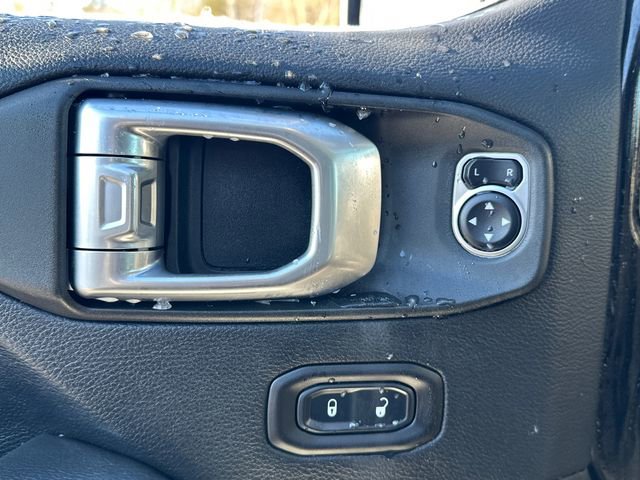 Used 2019 Jeep Wrangler Unlimited Sahara image 24