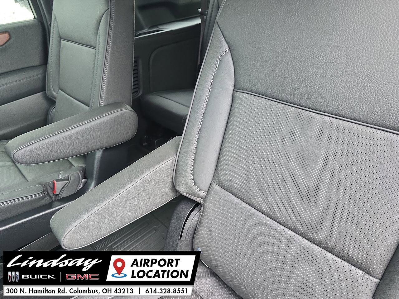 New 2026 GMC Yukon XL Denali w/ Sun & Power Step Package image 27