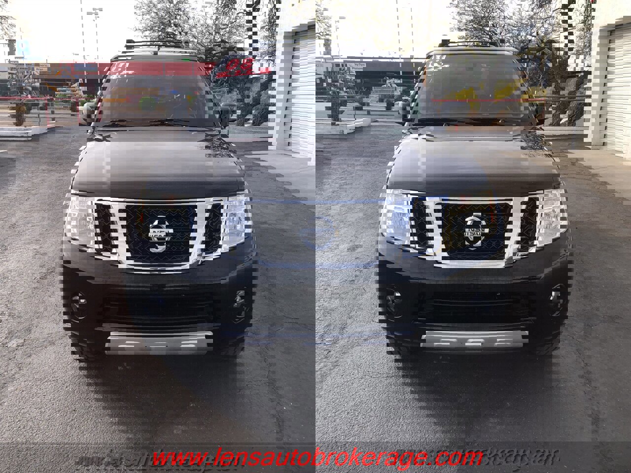 Used 2008 Nissan Pathfinder LE w/ Navigation Pkg image 3