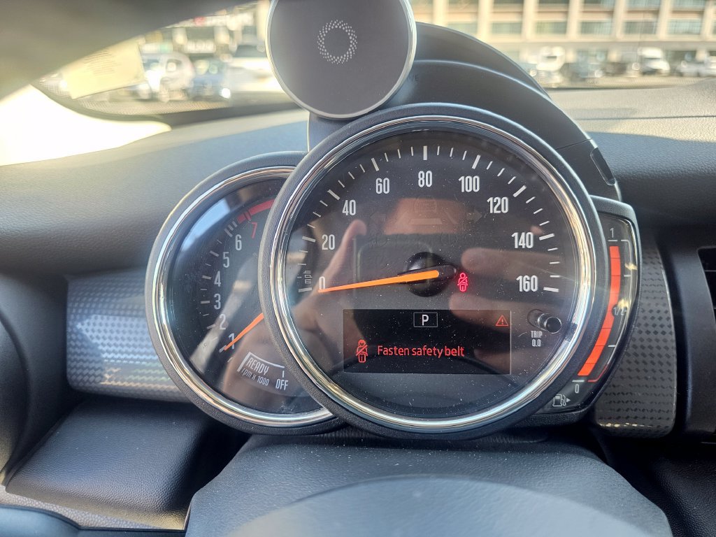 Used 2021 MINI Cooper 2-Door Hardtop FWD image 12