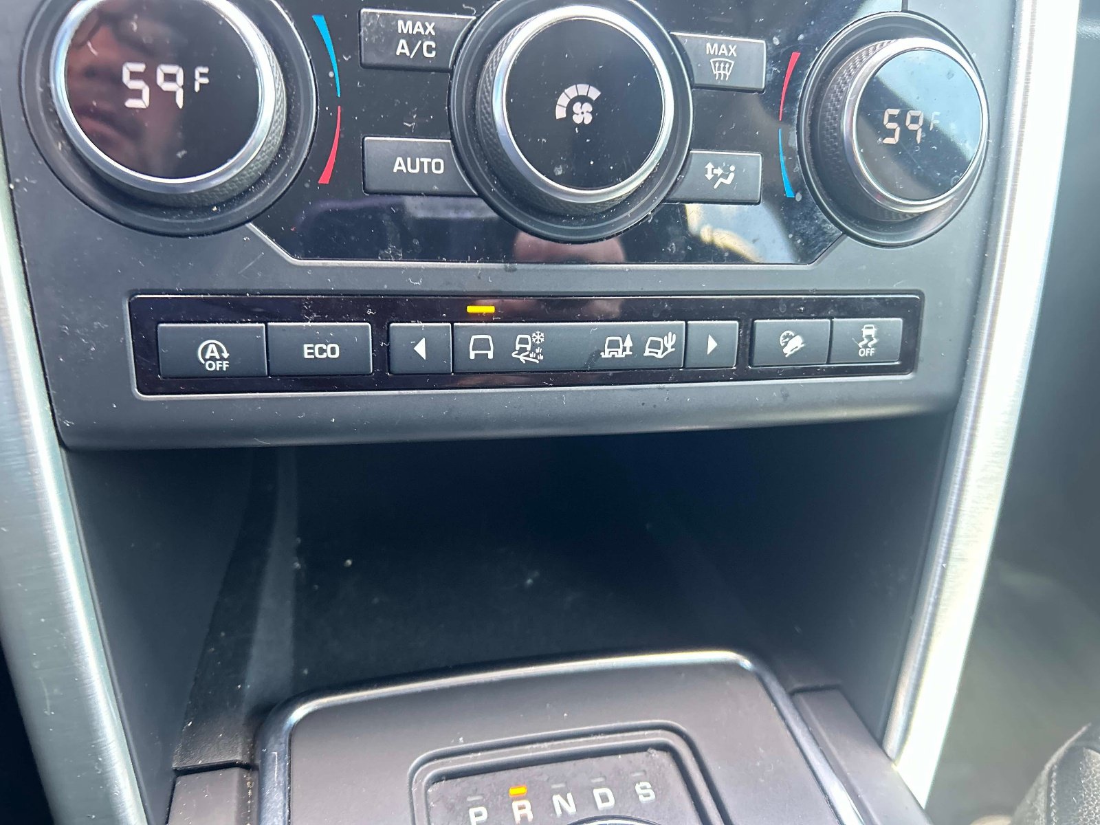 Used 2018 Land Rover Discovery Sport SE AWD/4WD image 31