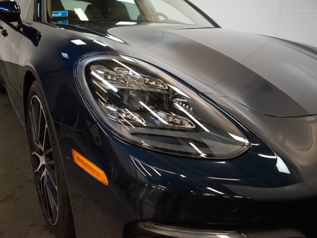 Certified 2022 Porsche Panamera 4 Platinum Edition AWD/4WD image 12