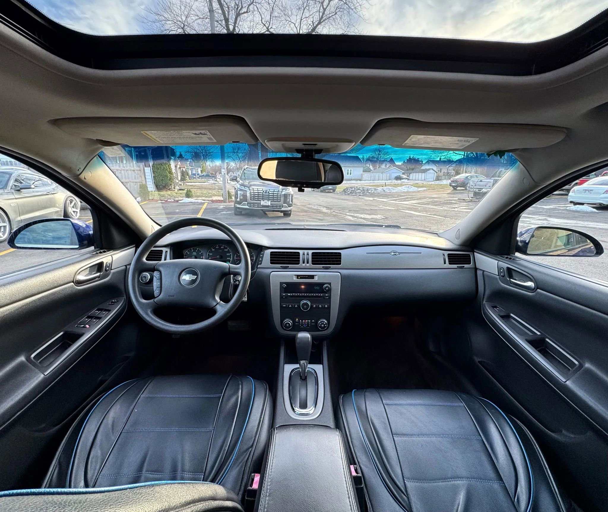 Used 2007 Chevrolet Impala LT image 2