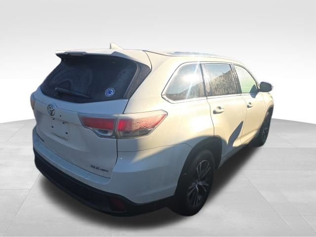 Used 2016 Toyota Highlander XLE image 5