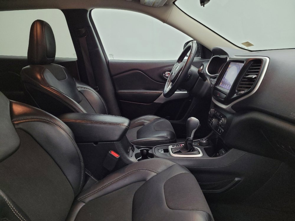 Used 2018 Jeep Cherokee Latitude Plus image 21