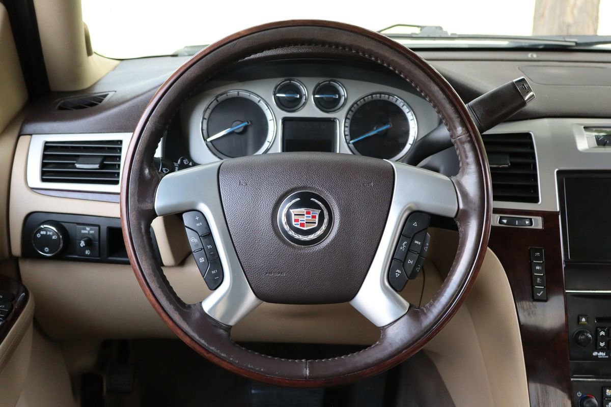 Used 2012 Cadillac Escalade EXT Luxury image 19