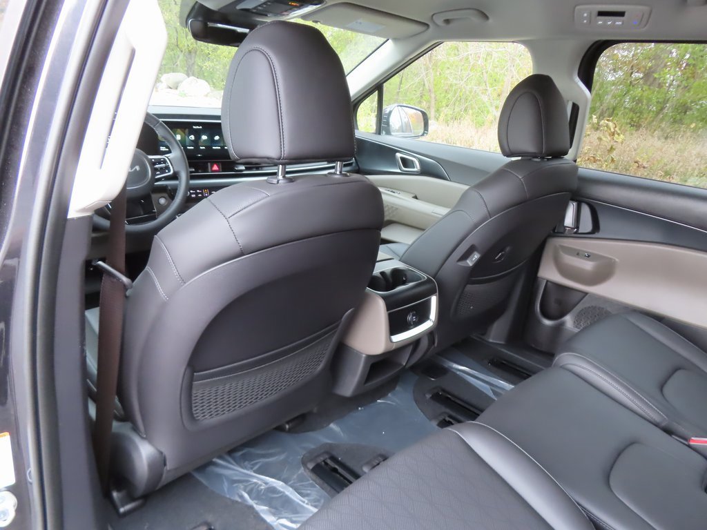 New 2026 Kia Carnival image 24