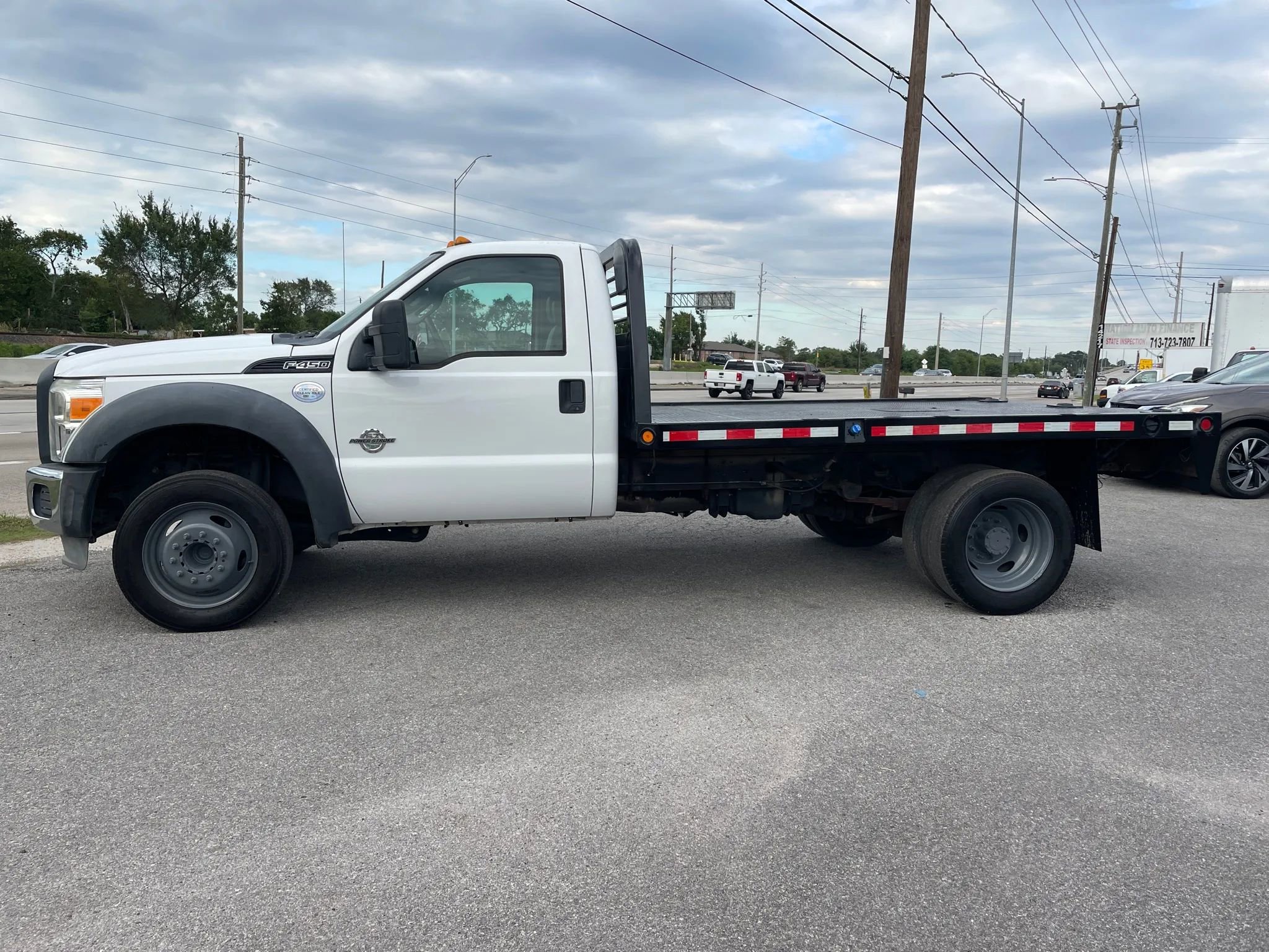 Used 2012 Ford F450 XL w/ XL Value Pkg image 2