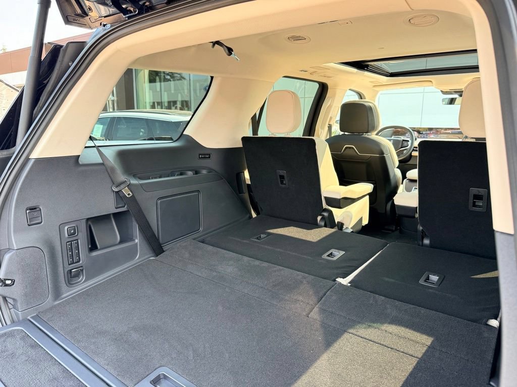 New 2027 Lincoln Navigator Reserve w/ Jet Appearance Package AWD/4WD image 31