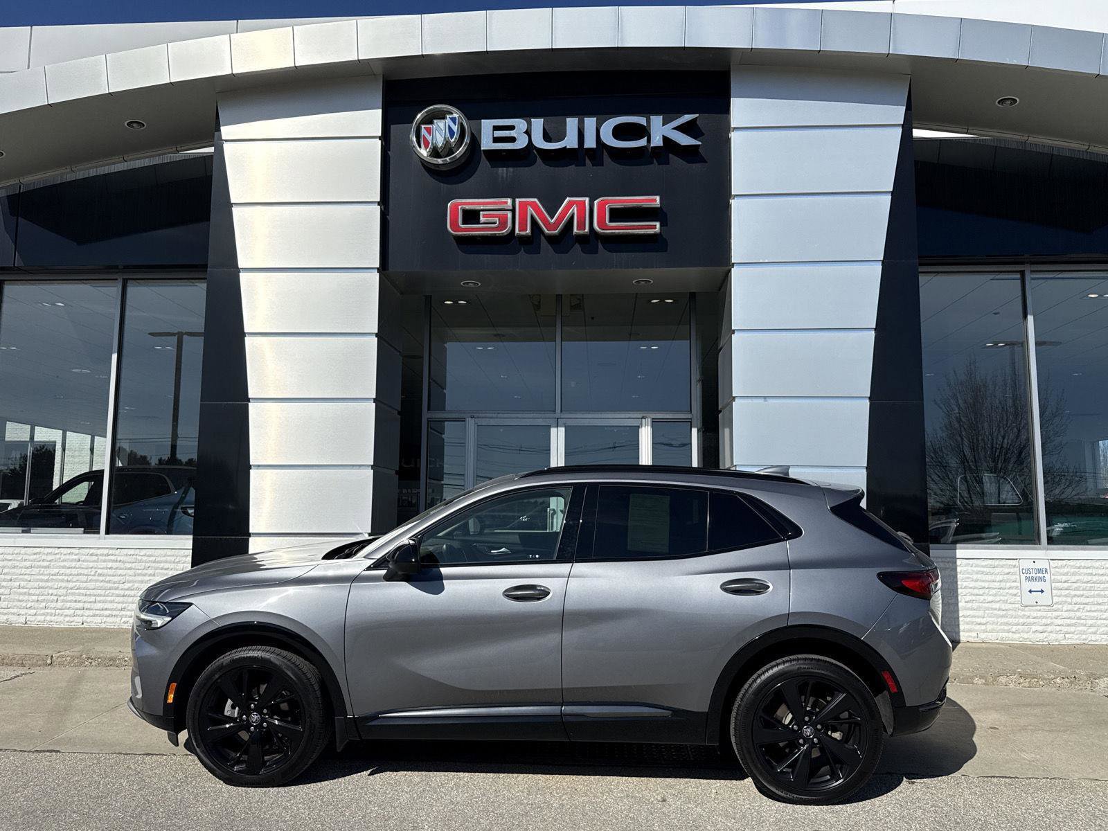 Used 2022 Buick Envision Essence w/ Sport Touring Package AWD/4WD image 11