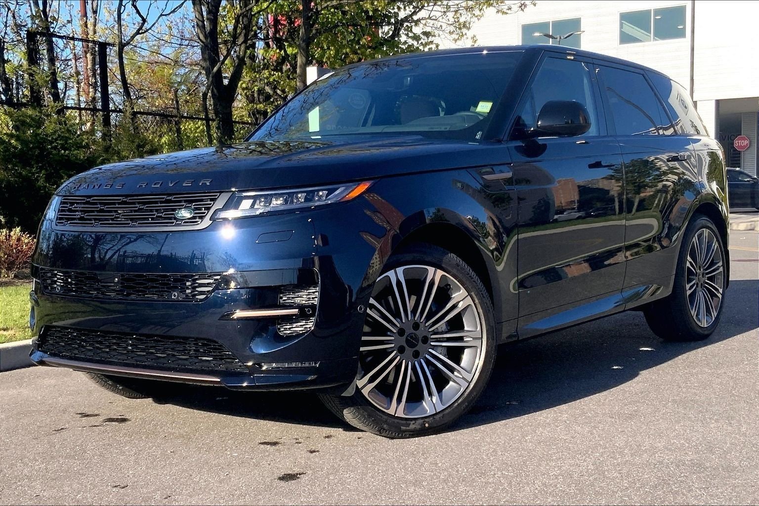 New 2026 Land Rover Range Rover Sport Dynamic SE