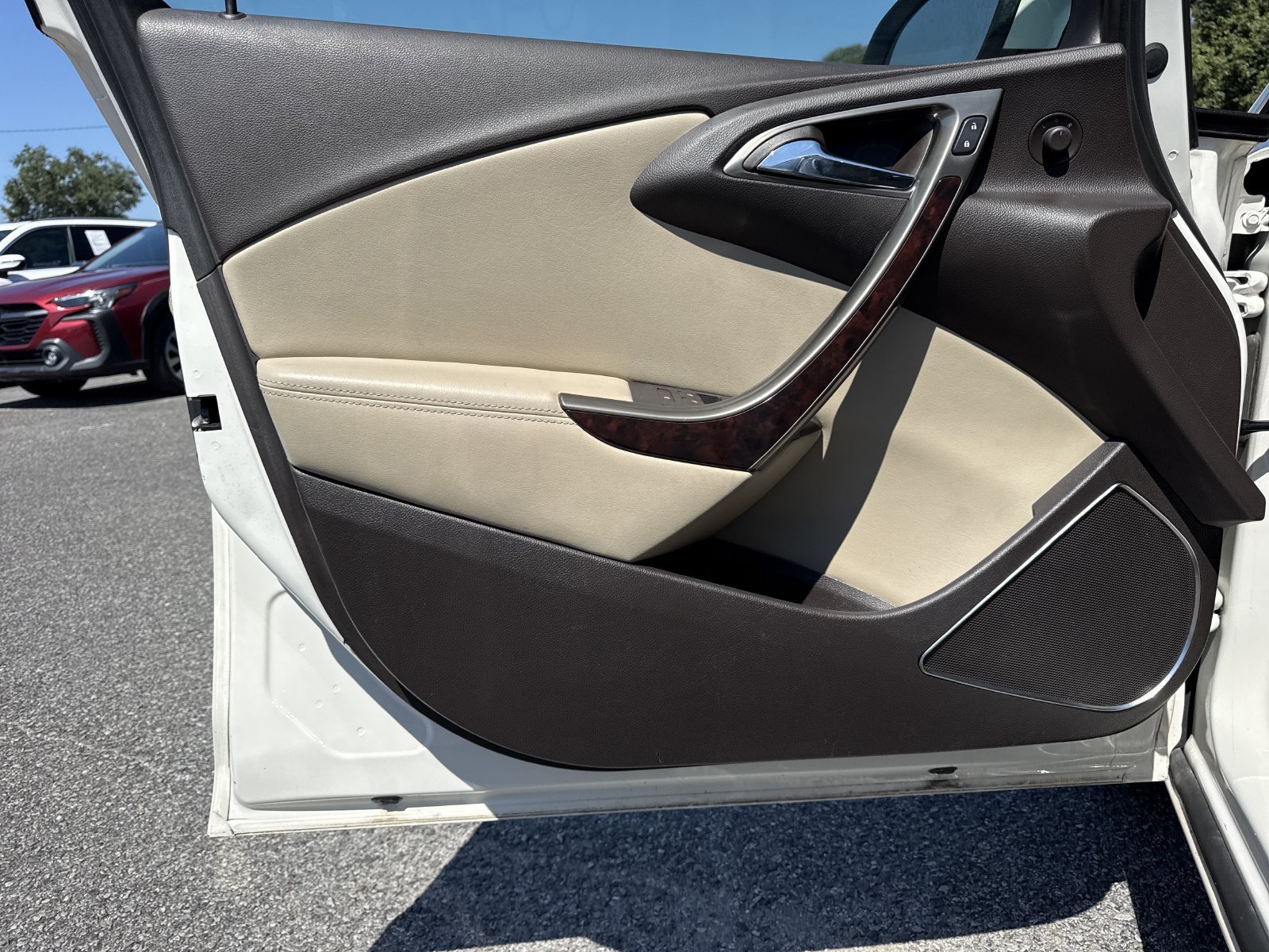 Used 2015 Buick Verano FWD image 12