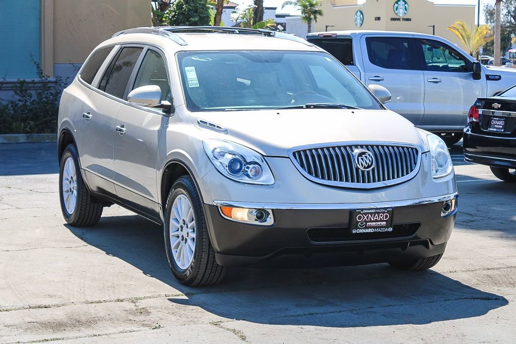 Used 2008 Buick Enclave CXL w/ Entertainment Package #1 FWD image 3