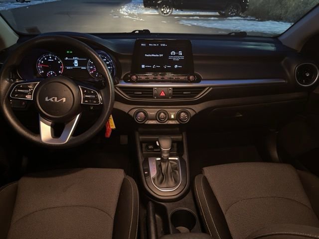 Used 2023 Kia Forte LXS w/ LXS Technology Package image 11