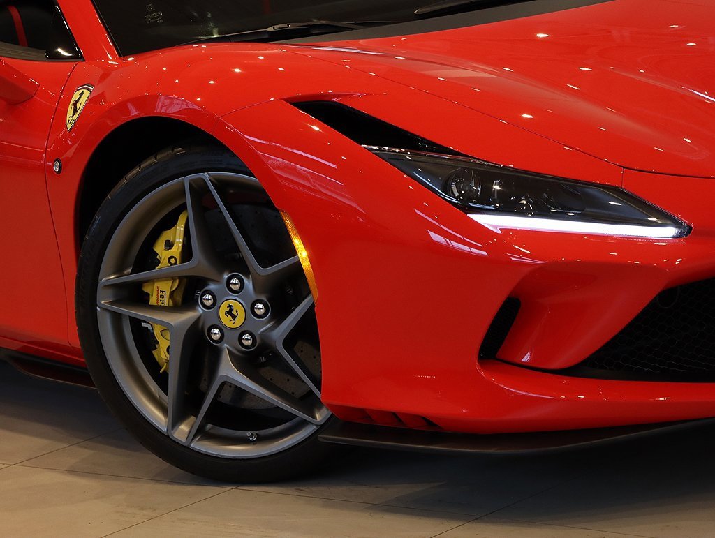 Certified 2023 Ferrari F8 Tributo image 9