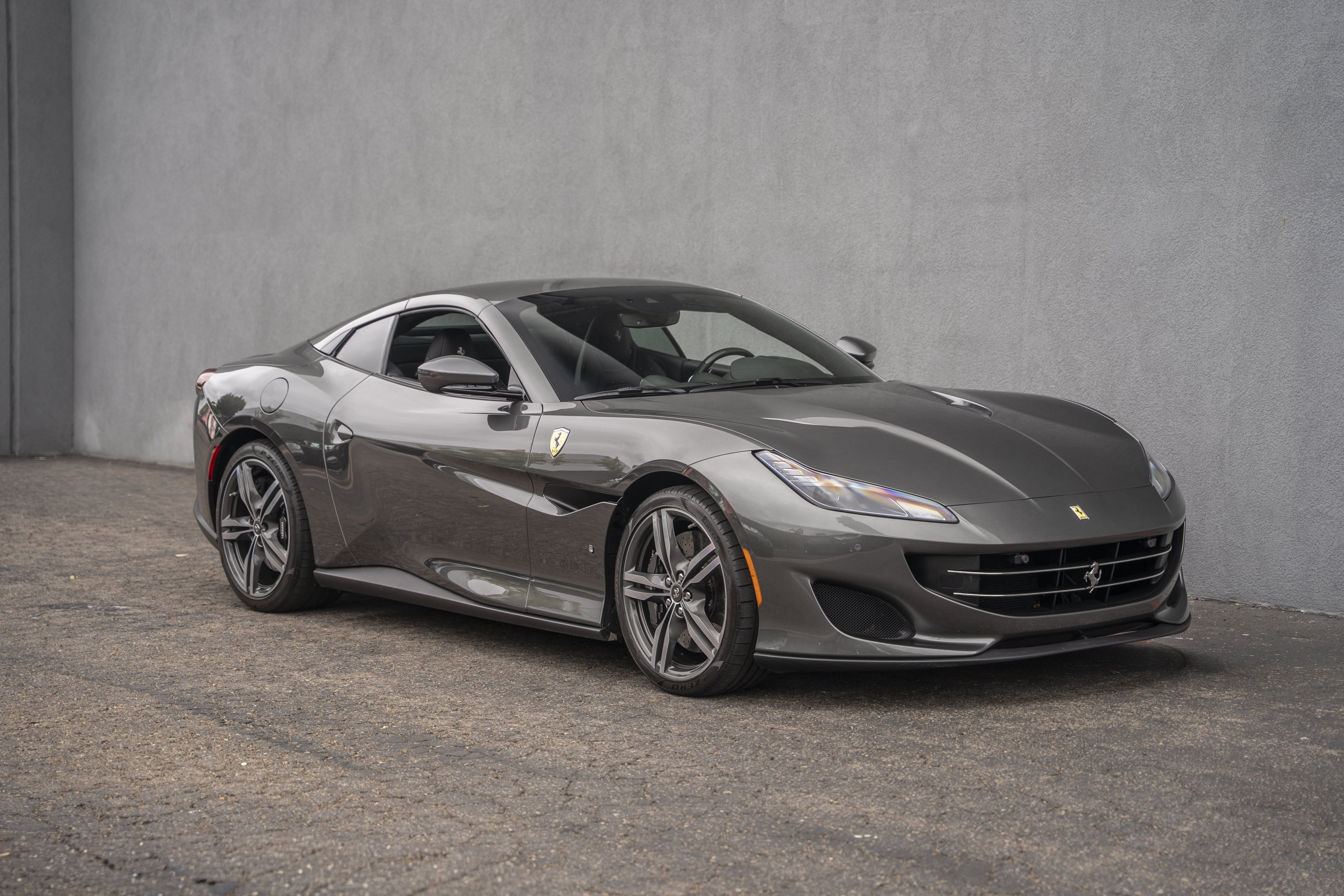 Used 2020 Ferrari Portofino RWD image 8