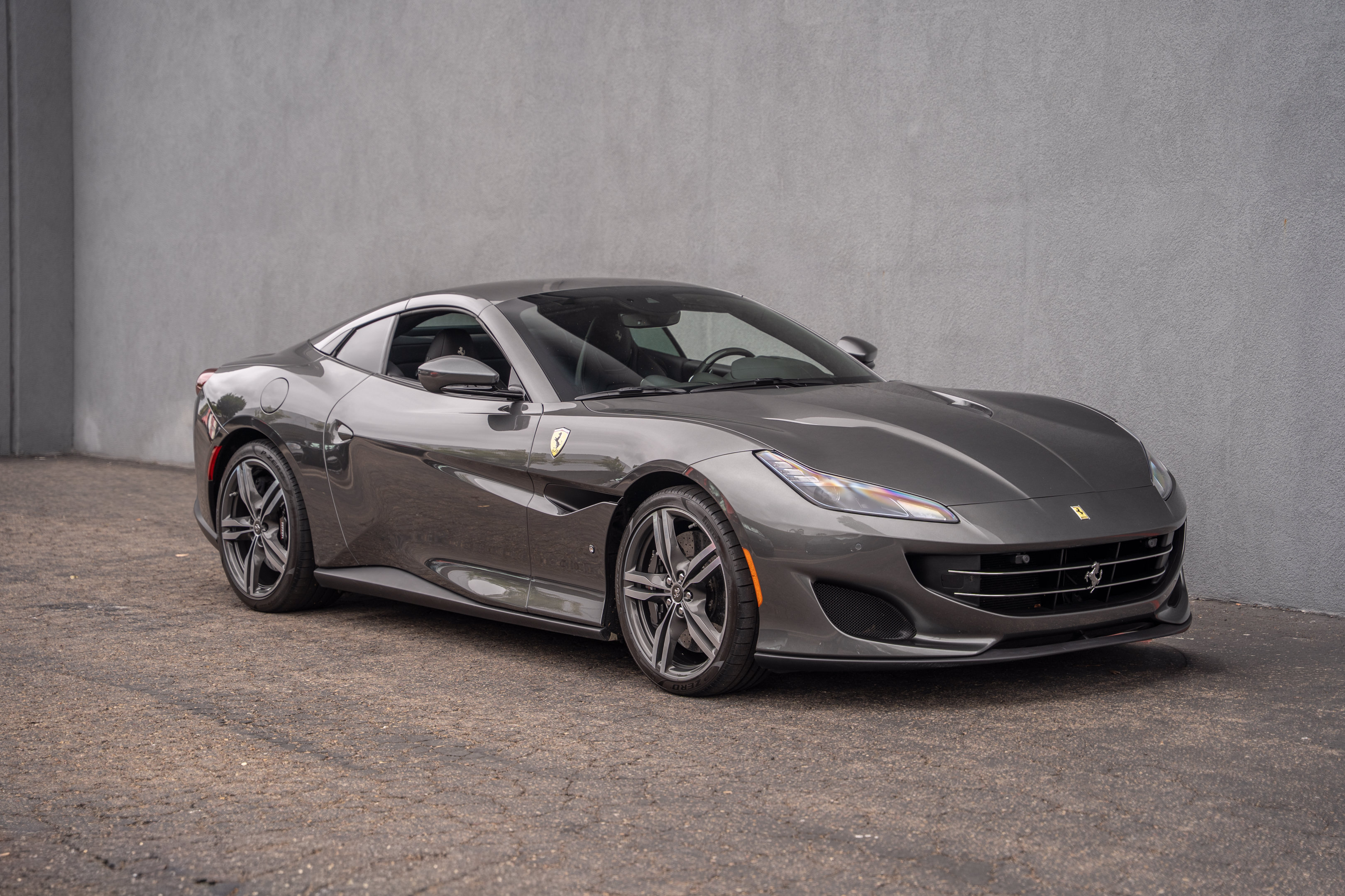Used 2020 Ferrari Portofino RWD image 8