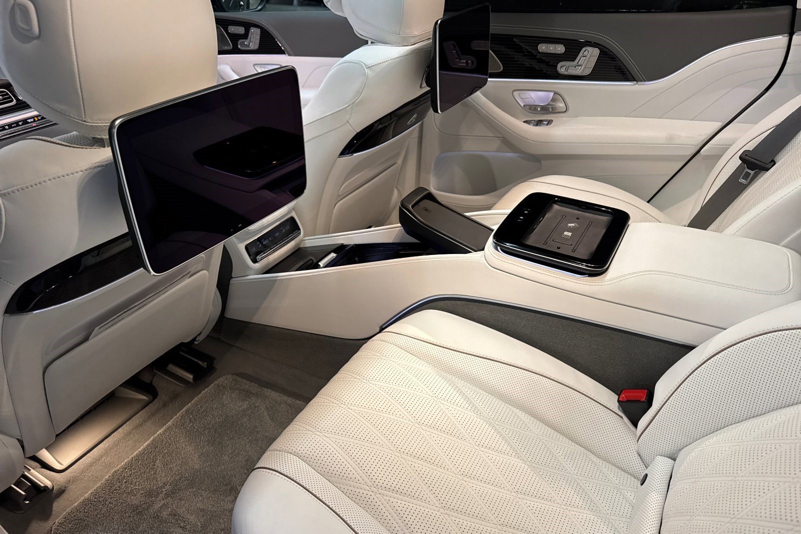 New 2026 Mercedes-Benz Maybach GLS 600 4MATIC image 20