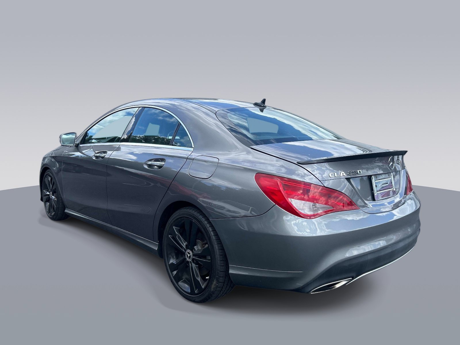 Used 2018 Mercedes-Benz CLA 250 4MATIC image 5