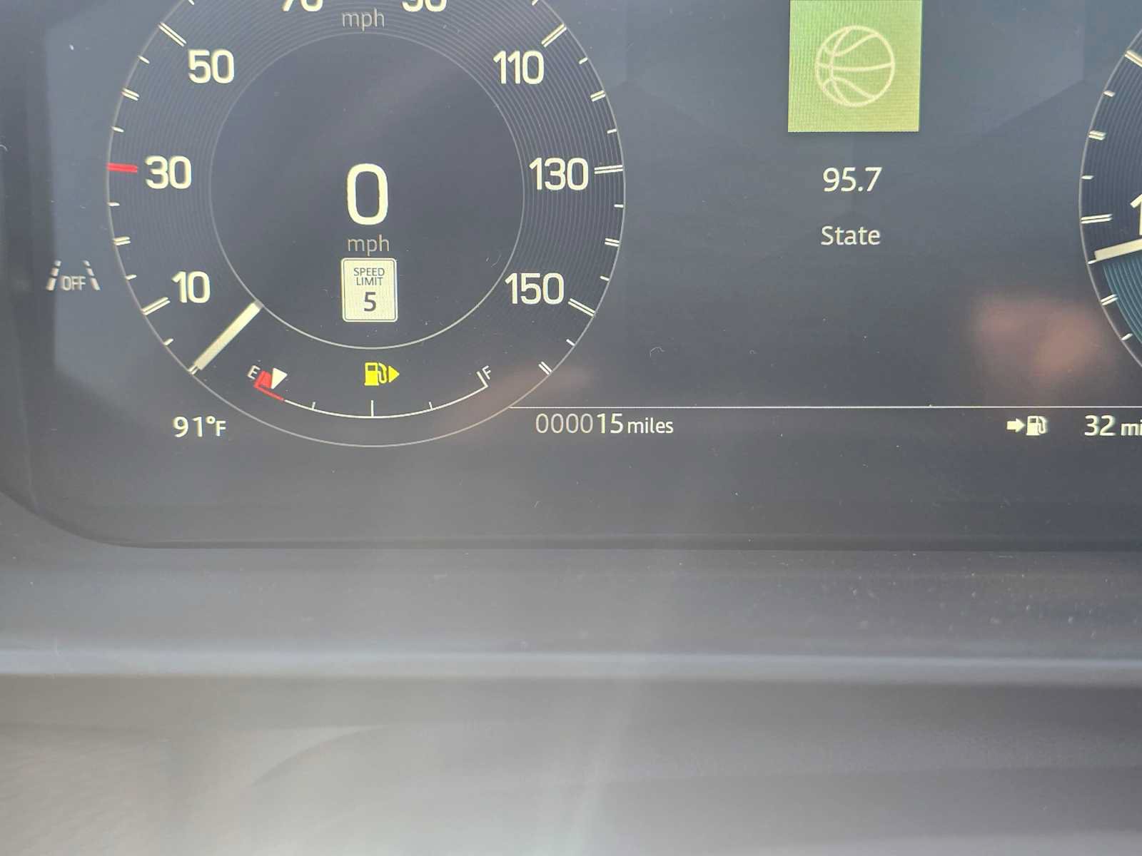 New 2026 Land Rover Discovery Dynamic SE AWD/4WD image 27