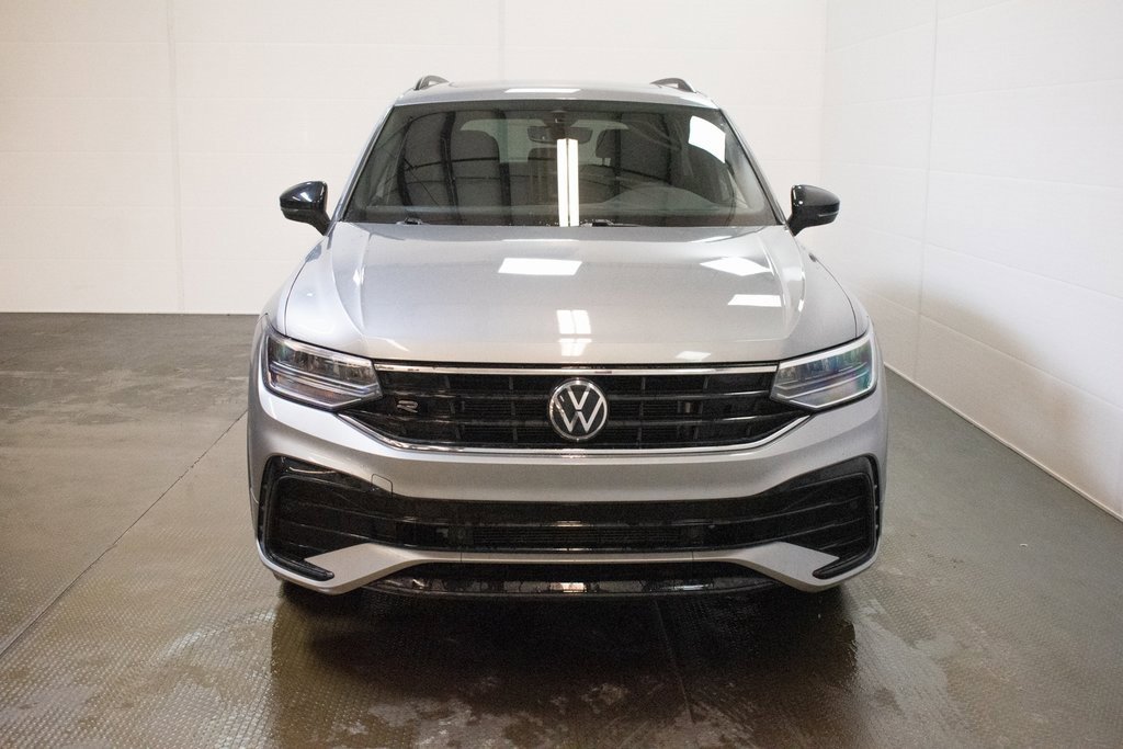 Used 2022 Volkswagen Tiguan SE R-Line image 2