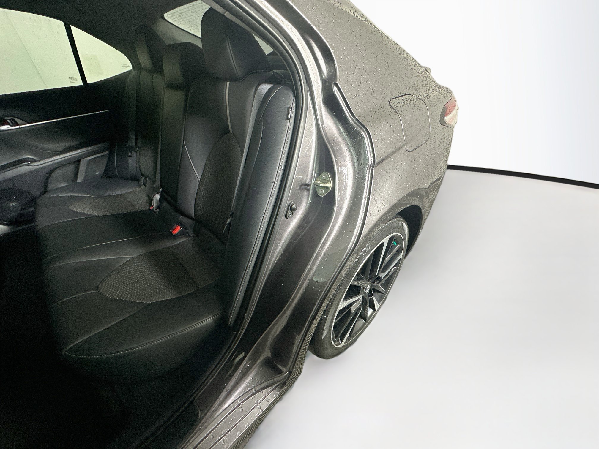 Used 2020 Toyota Camry XSE FWD image 26