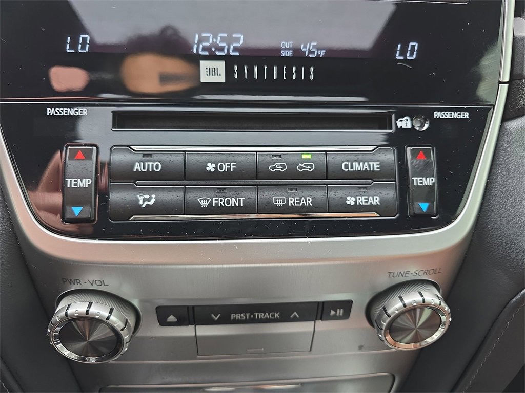 Used 2021 Toyota Land Cruiser image 24