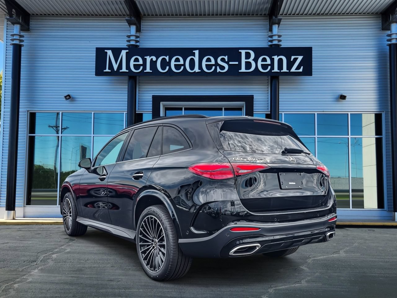 New 2026 Mercedes-Benz GLC 300 4MATIC image 4