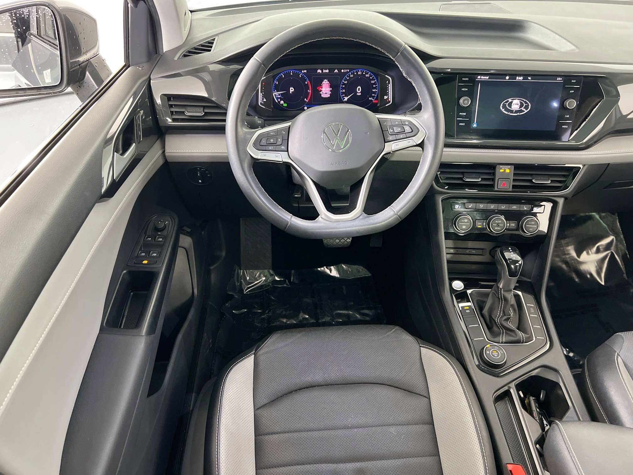 Used 2022 Volkswagen Taos SEL image 23