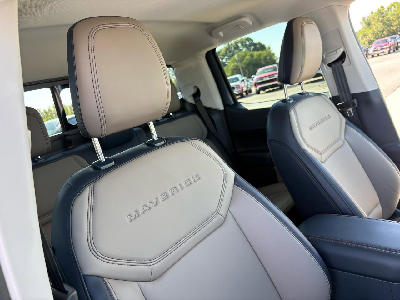 New 2025 Ford Maverick Lariat w/ 4K Tow Package image 41