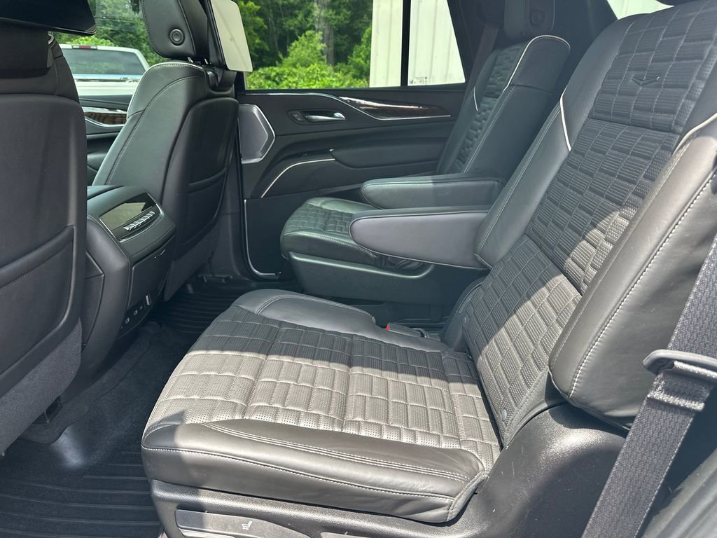 Certified 2024 Cadillac Escalade Sport Platinum w/ LPO, ONYX Package AWD/4WD image 20