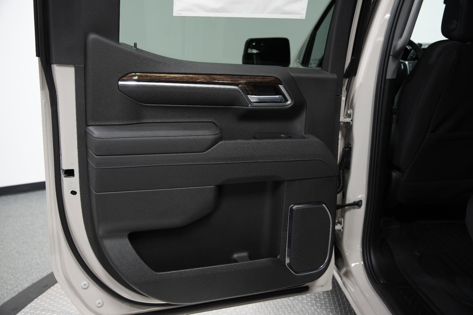 New 2026 GMC Sierra 1500 SLE image 19