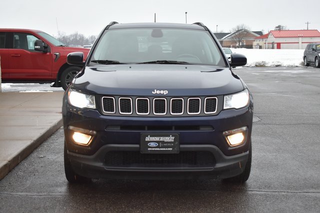 Used 2018 Jeep Compass Latitude w/ Popular Equipment Group image 8