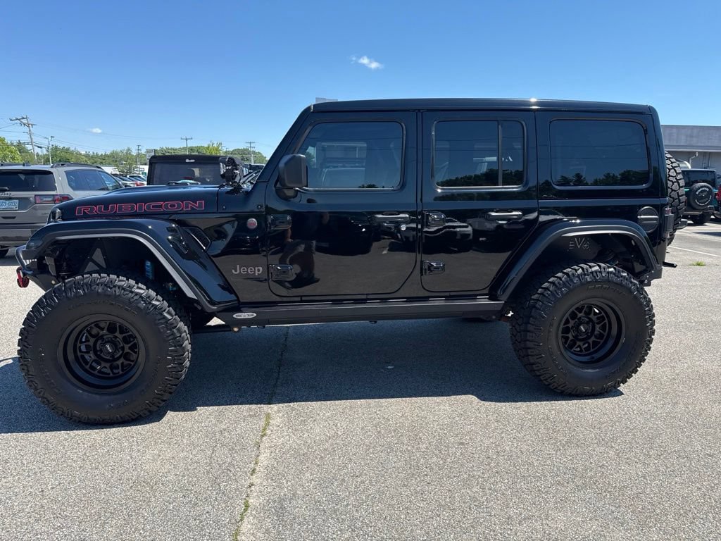 Used 2025 Jeep Wrangler Unlimited Rubicon AWD/4WD image 2