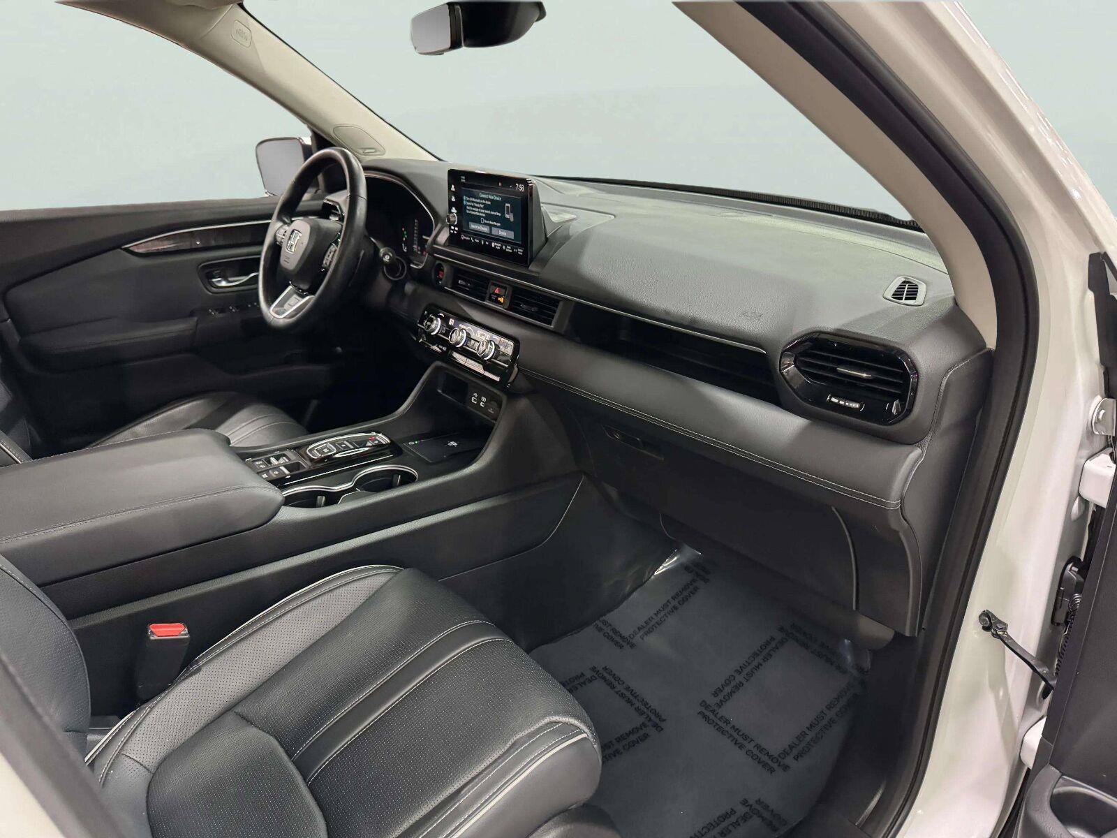 Used 2023 Honda Pilot Elite image 44
