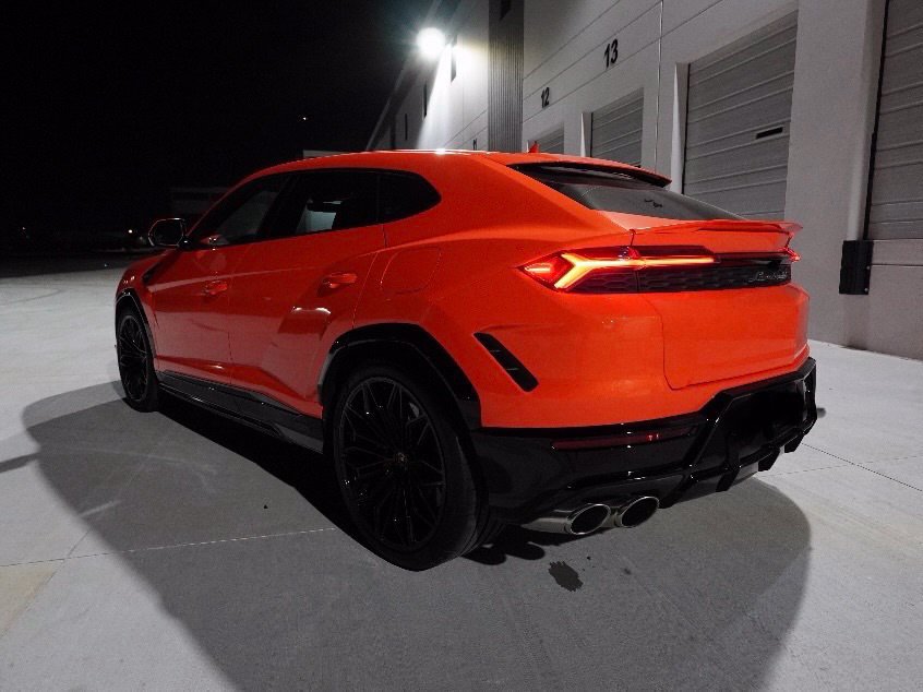 Used 2025 Lamborghini Urus SE AWD/4WD image 8