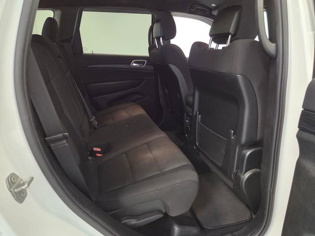 Used 2020 Jeep Grand Cherokee Laredo w/ 18" Wheel & 8.4" Radio Group image 15